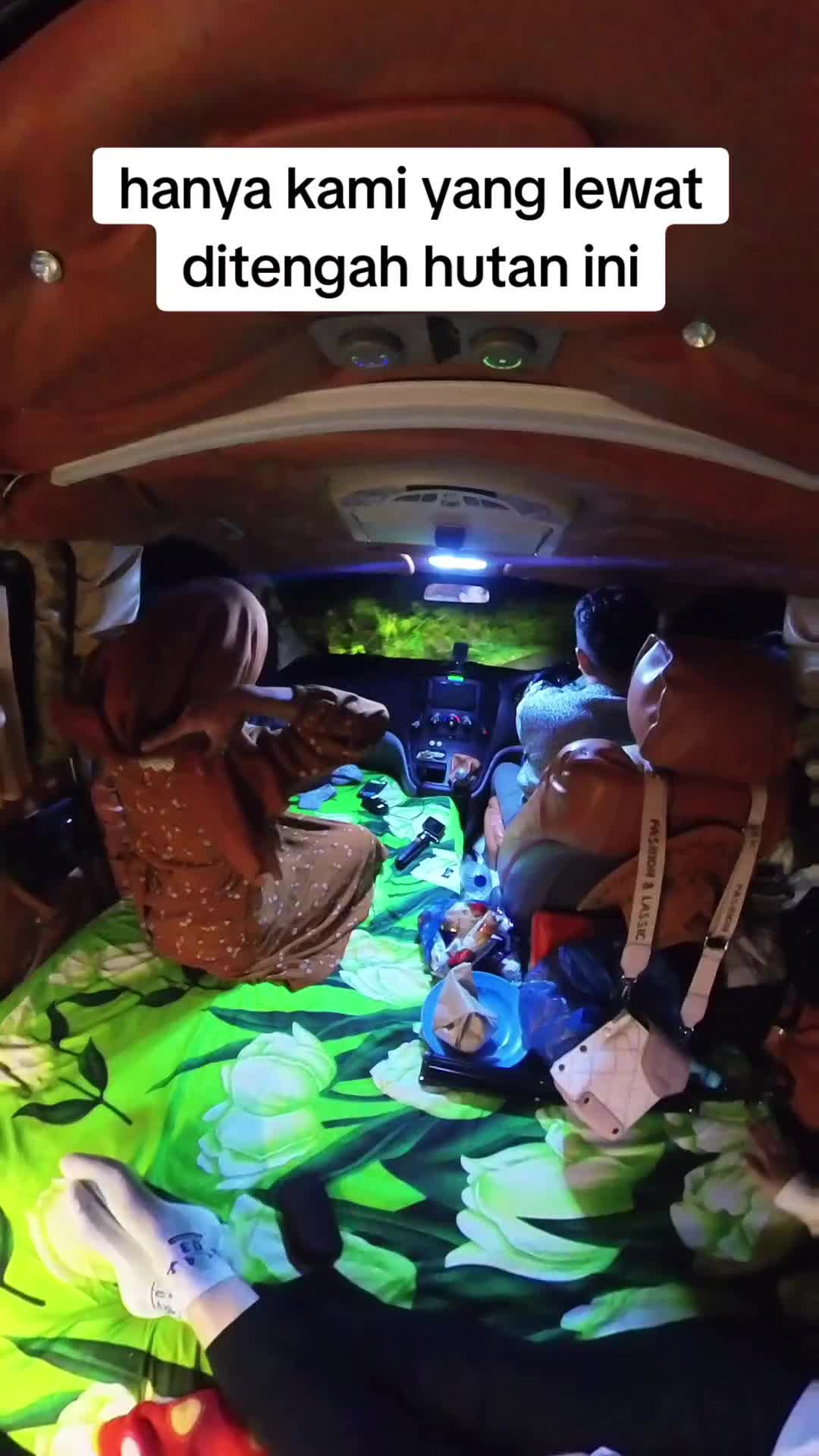 @family homestay campervan
