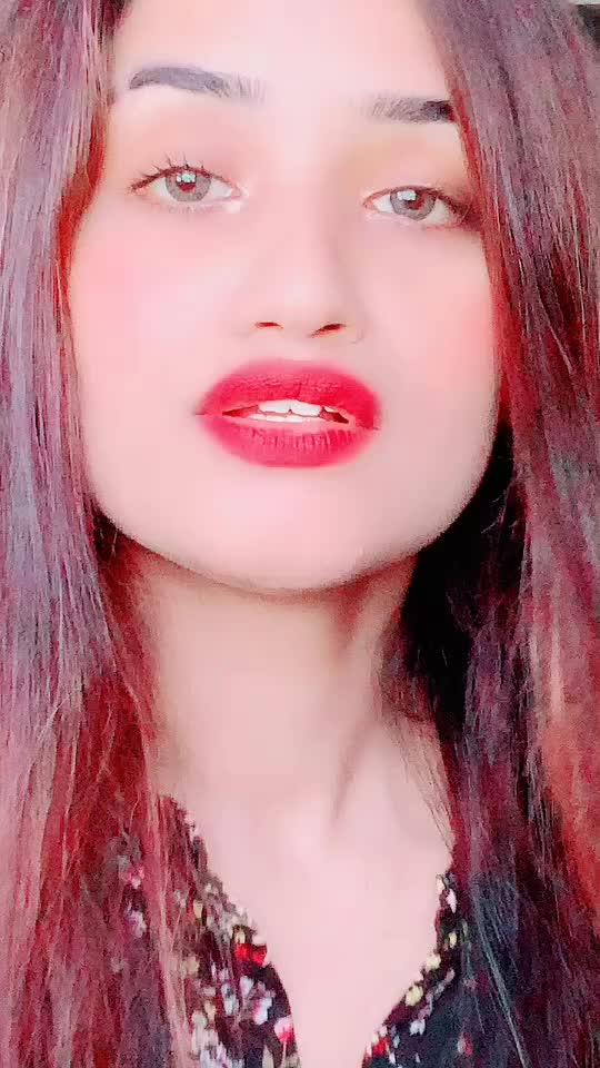 @Zara Khan 🔥
