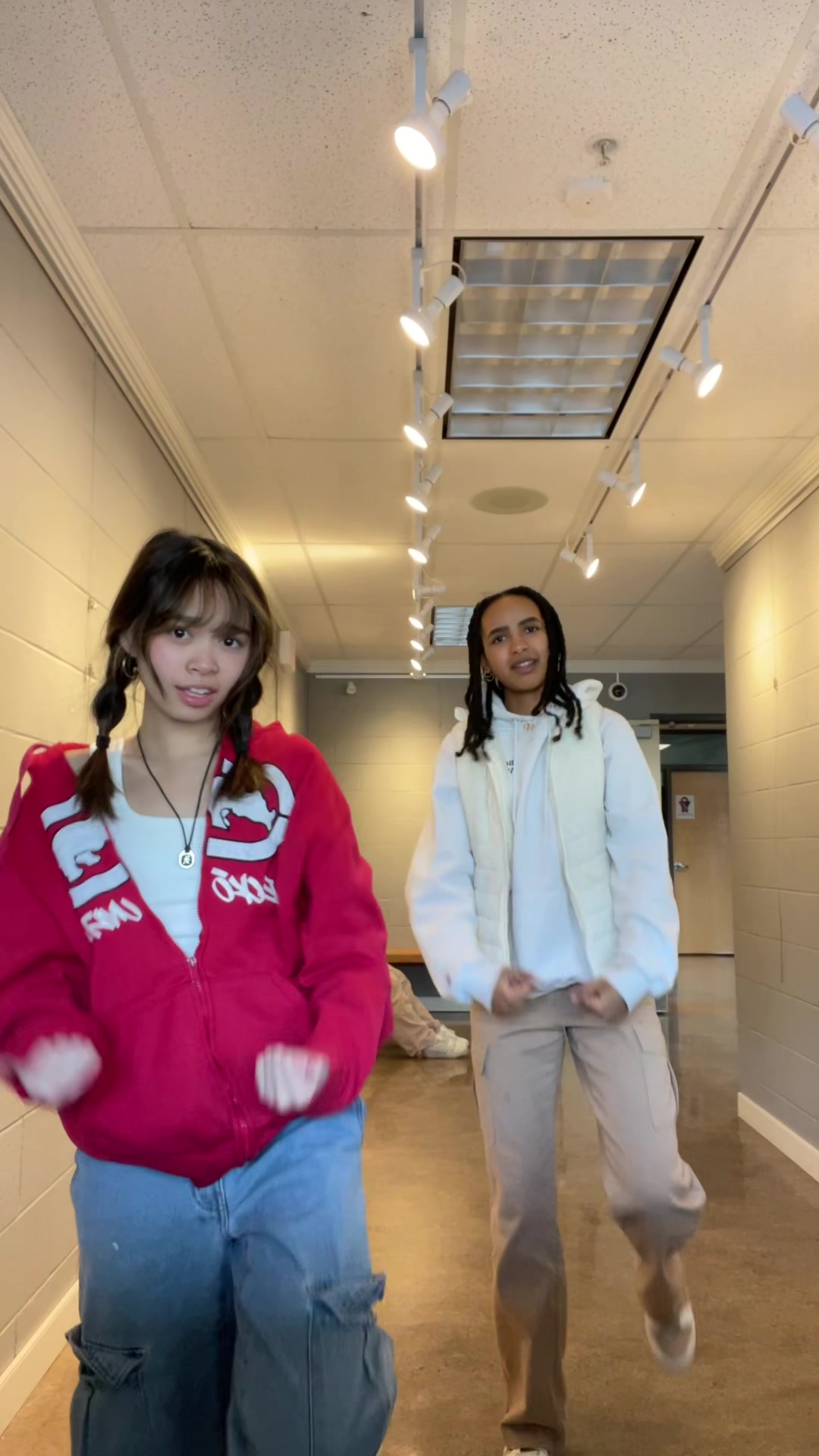 @j.4mg