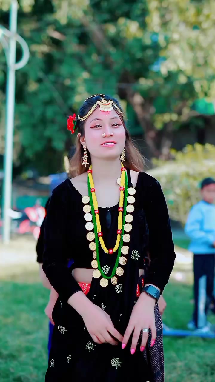 @LAURENIMAYA🇳🇵🇳🇵