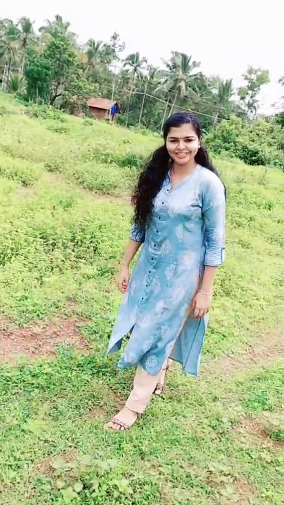 @Thumbi ponnu😘😘