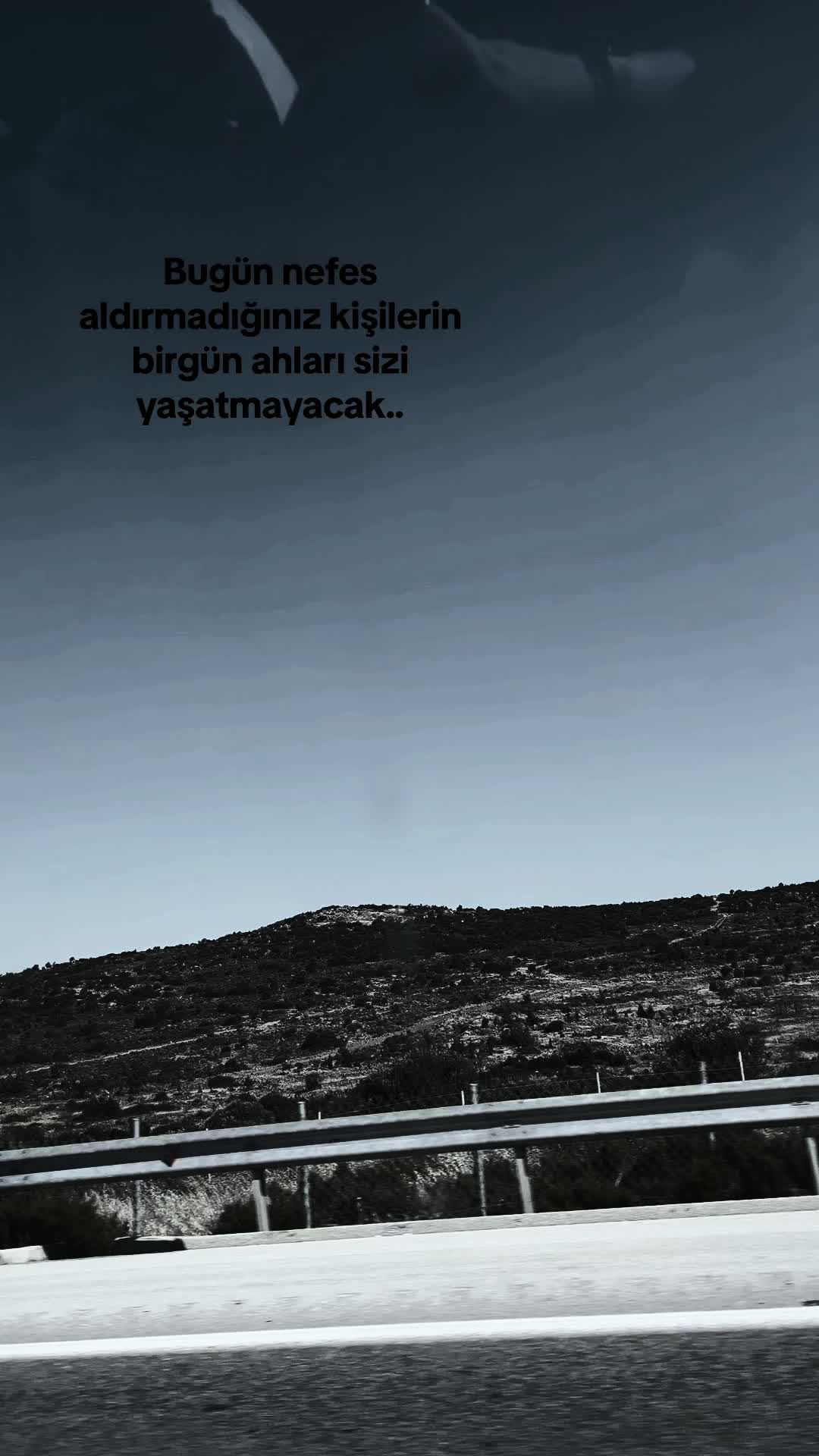 @Özge Aksu