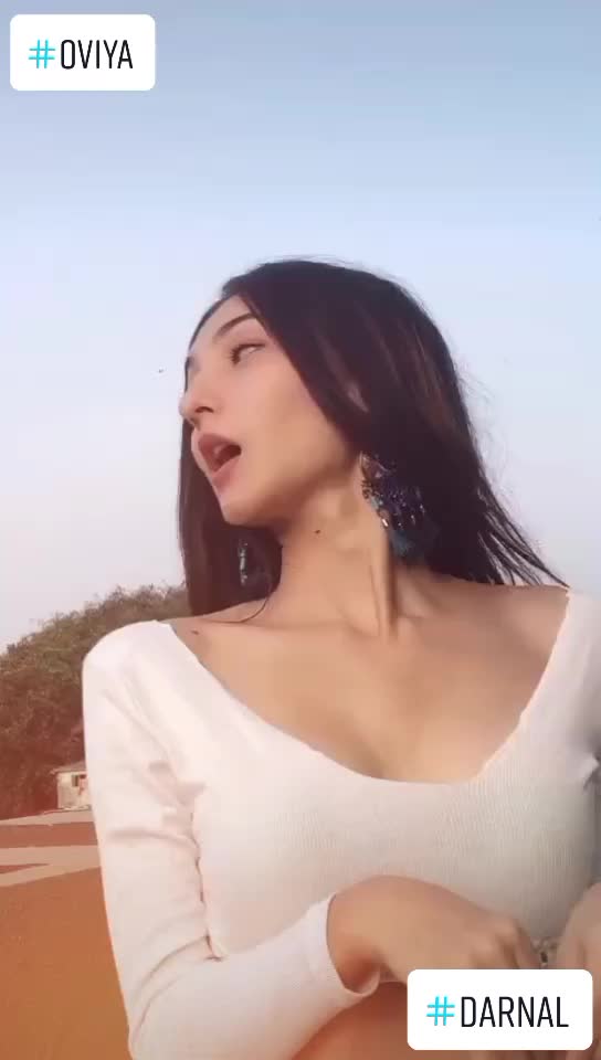 @Oviyaaa❤️