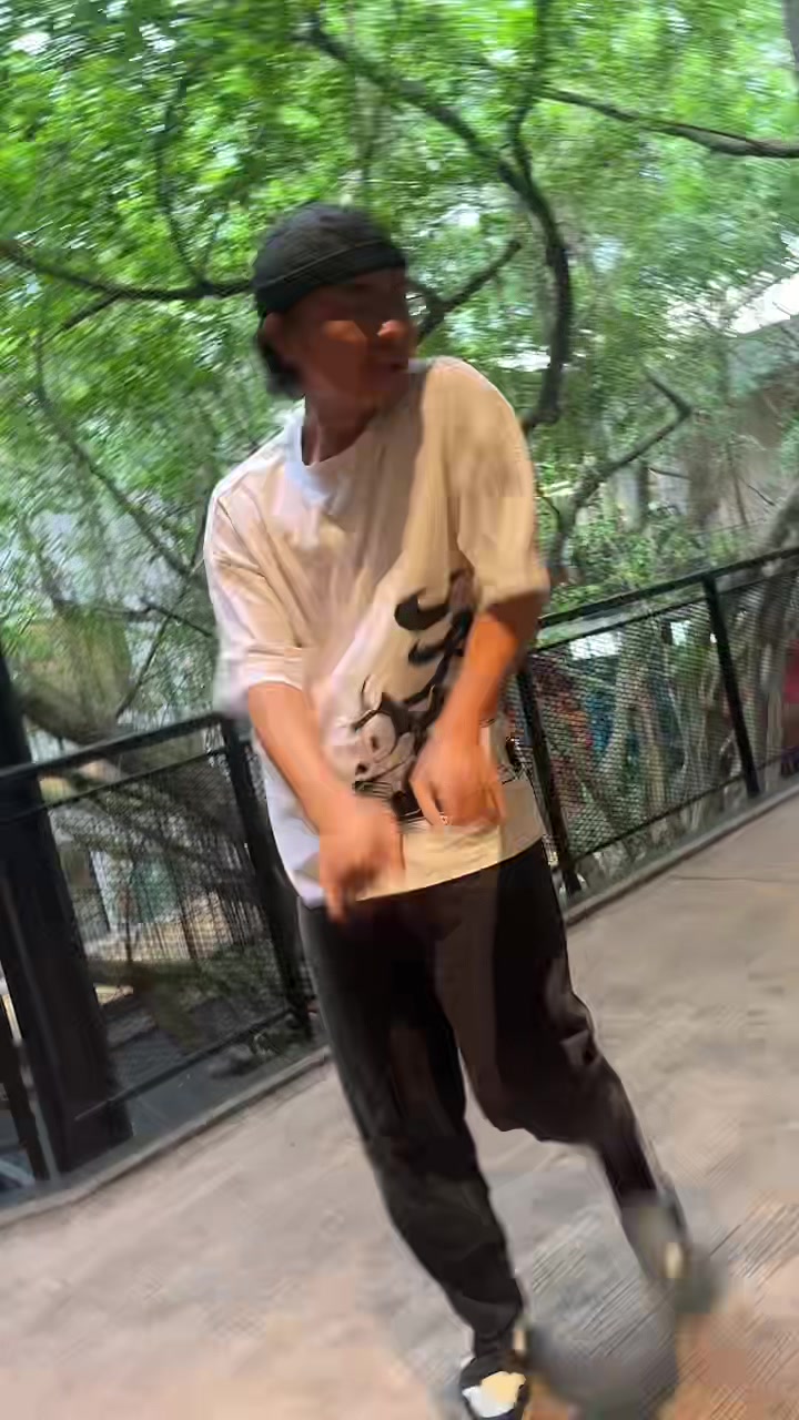 @flowZ!LLa