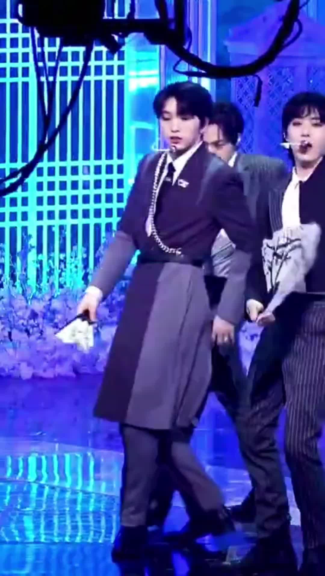@라잇