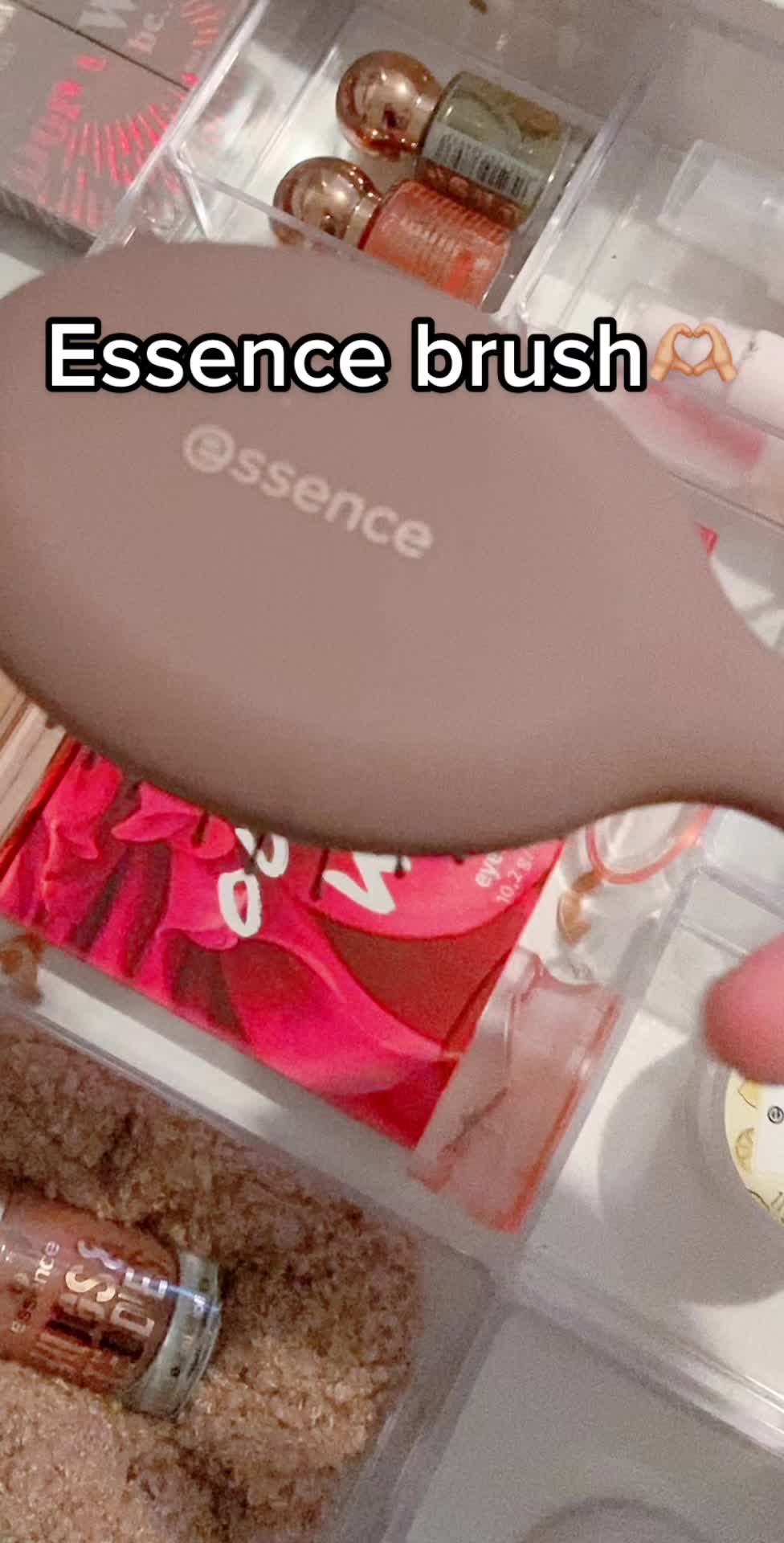 @Essence lover💞