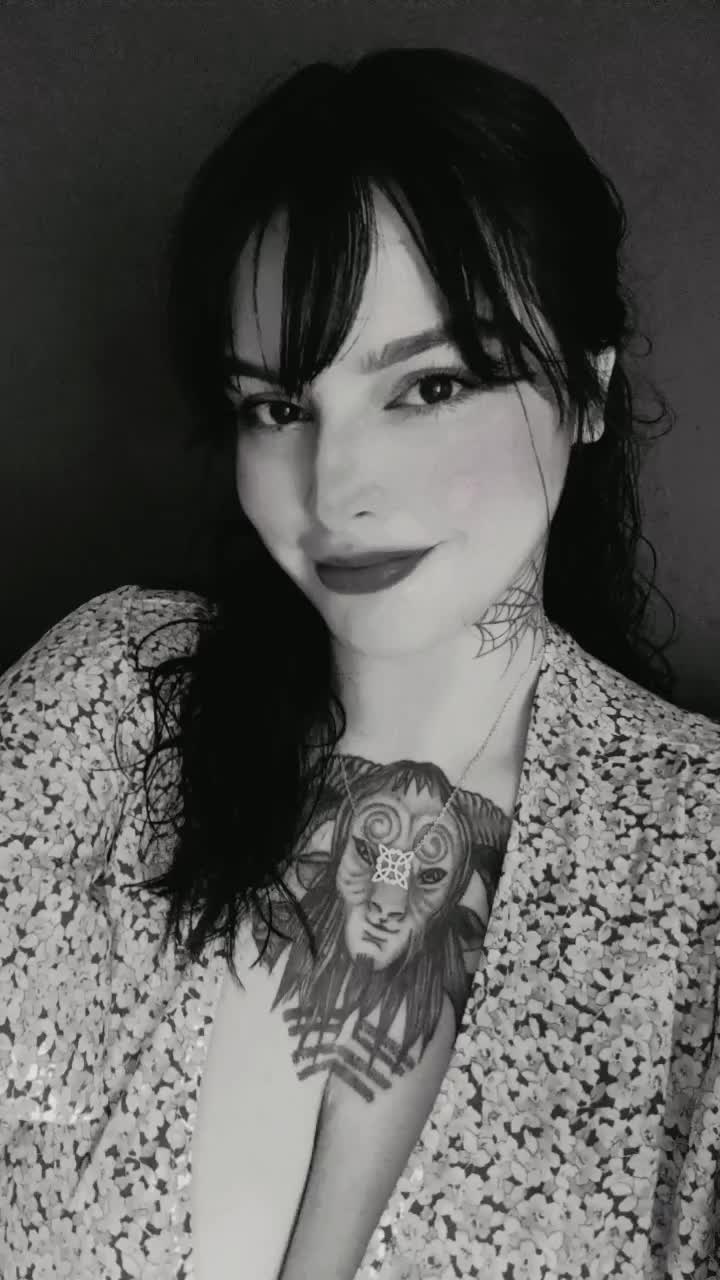 @hannialozano