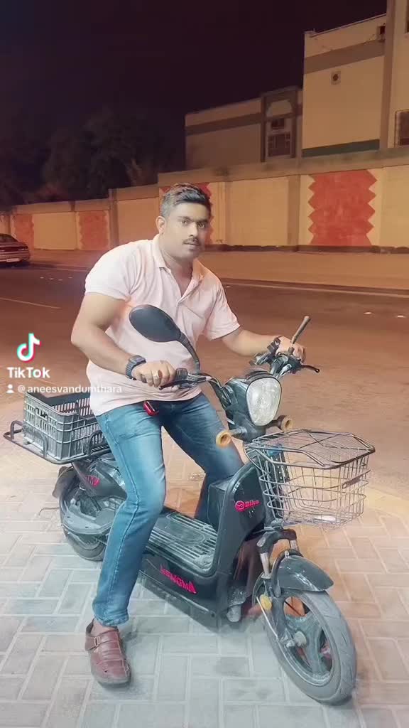 @Anees vandumthara