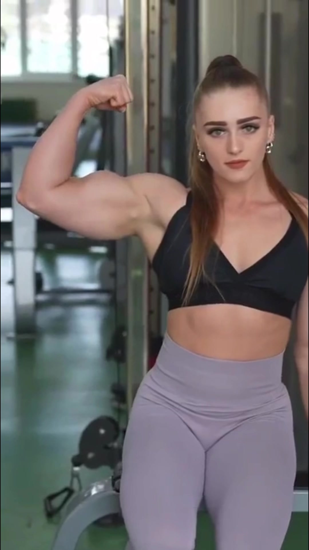 @Girls with Muscle