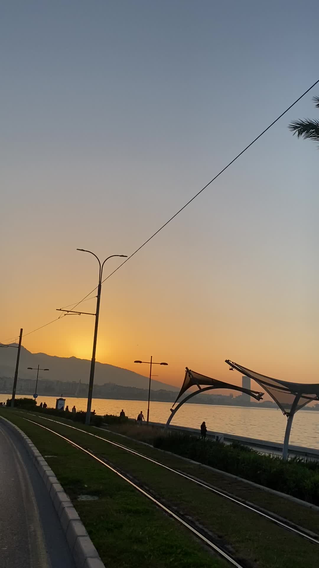 @B&uuml;şra Elmas
