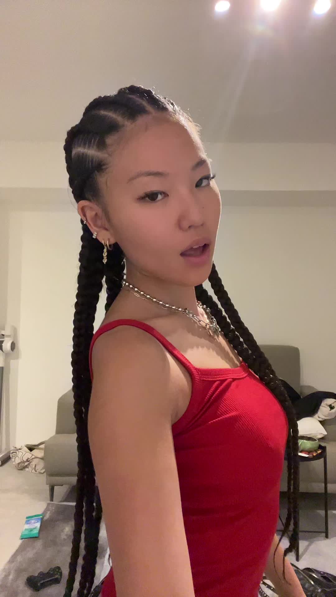 @thequeenofasiaa