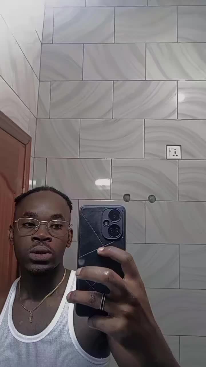 @Loane 🍫🍫🇬🇦