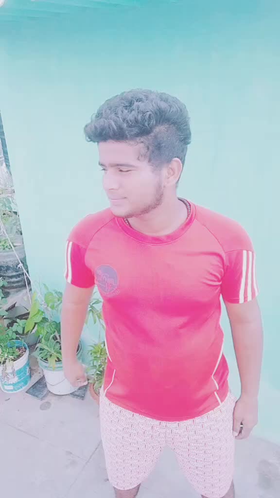 @vìkky_rõmæñ