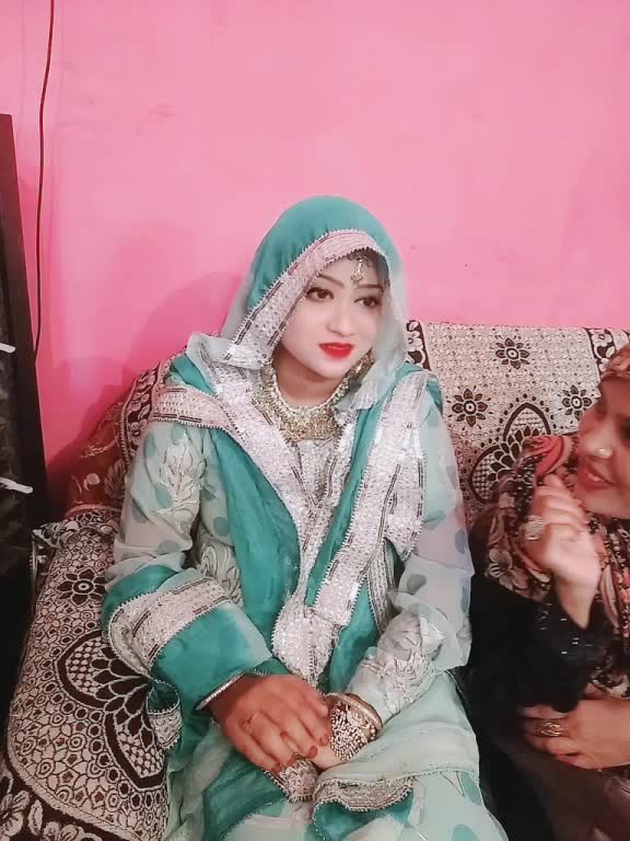 @Anam Khan