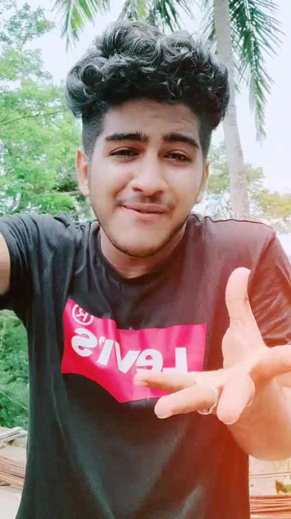 @🤴 its ur KING 🤴