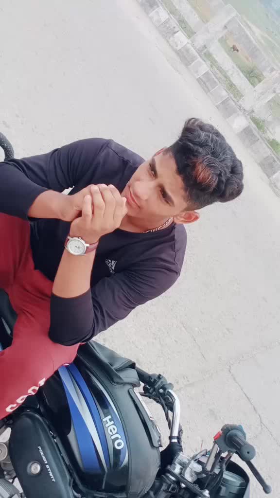 @🤗INNOCENT BOY🤗