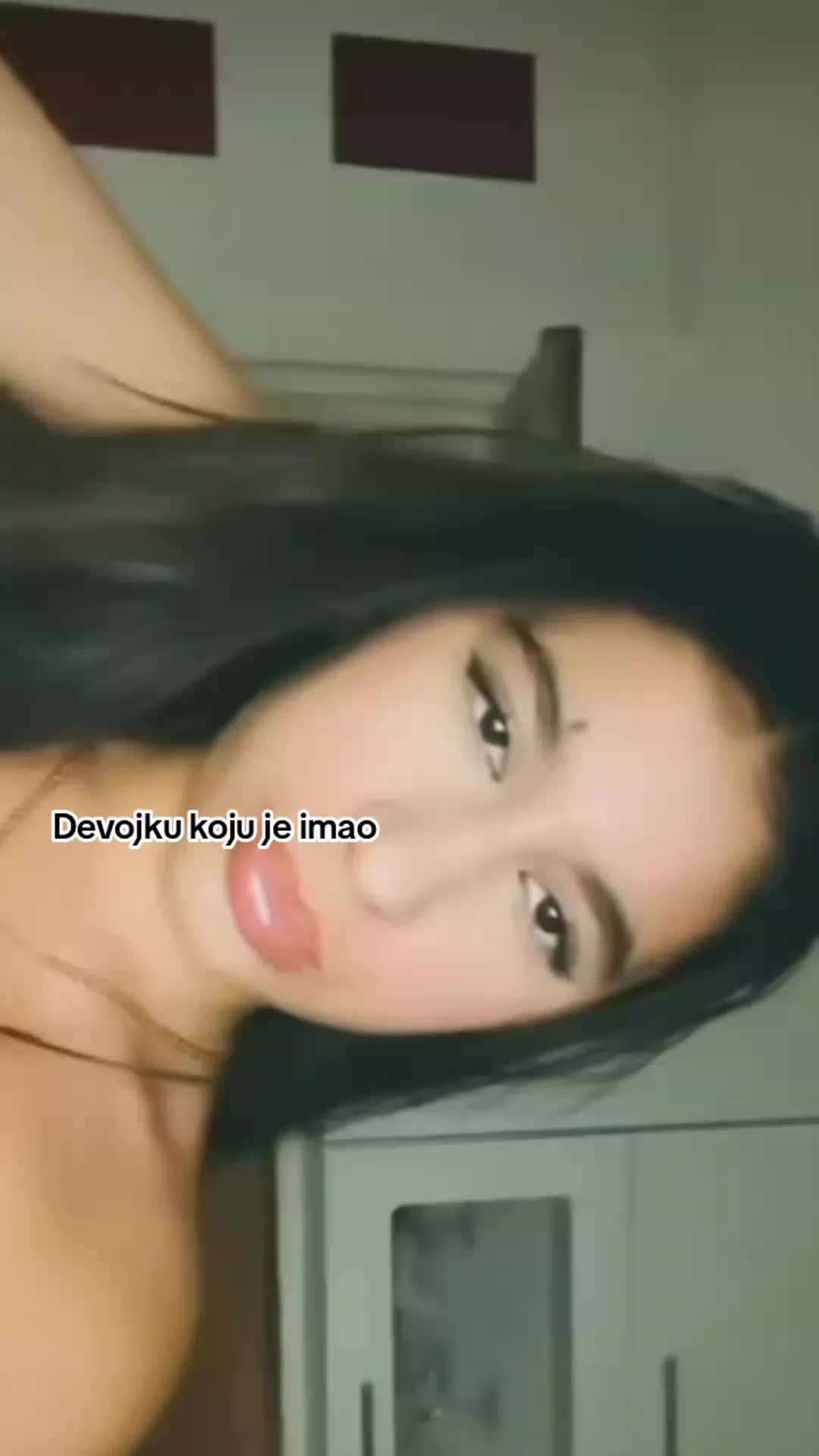 @🥯