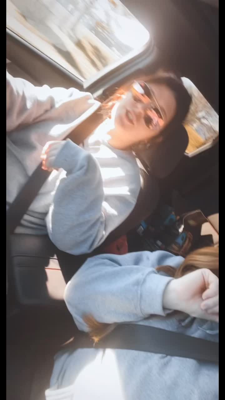 @chels_15