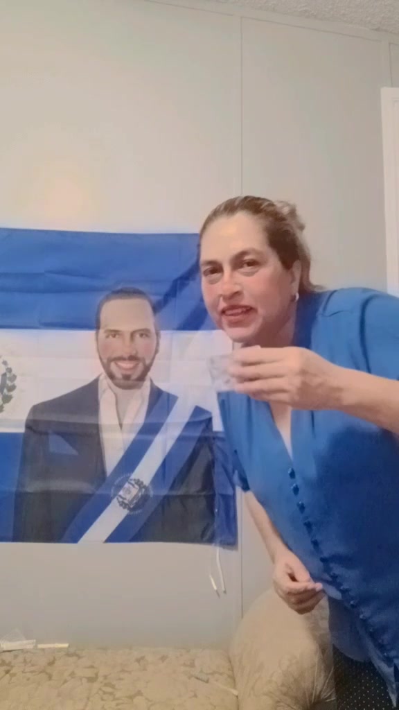 @Mam&aacute; Katy 🇸🇻❤️🇺🇸