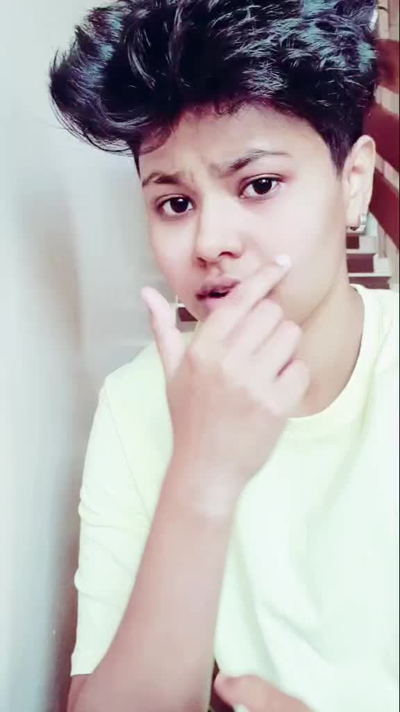 @👑 Riya 👑