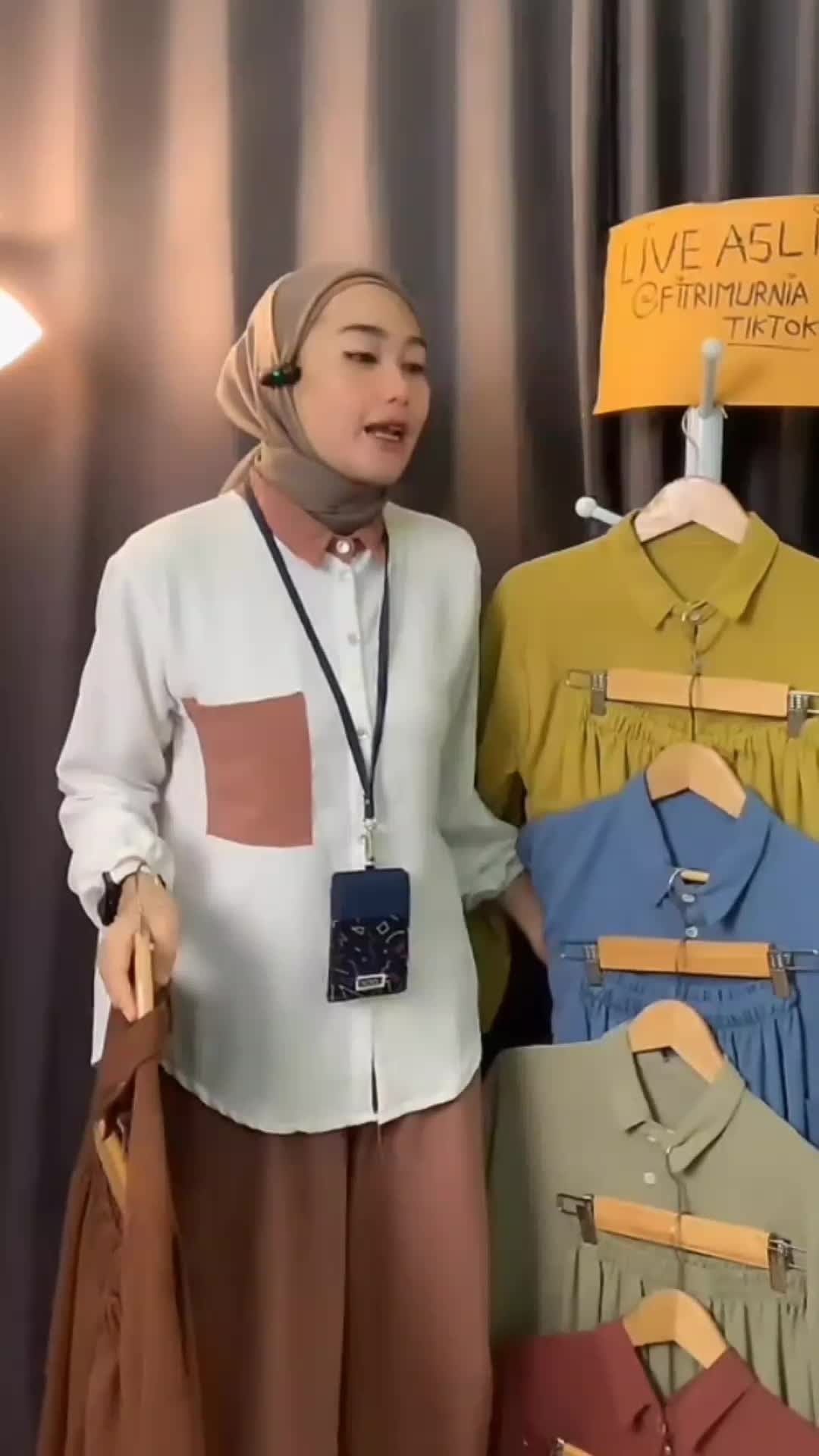 @Lɪᴠᴇ