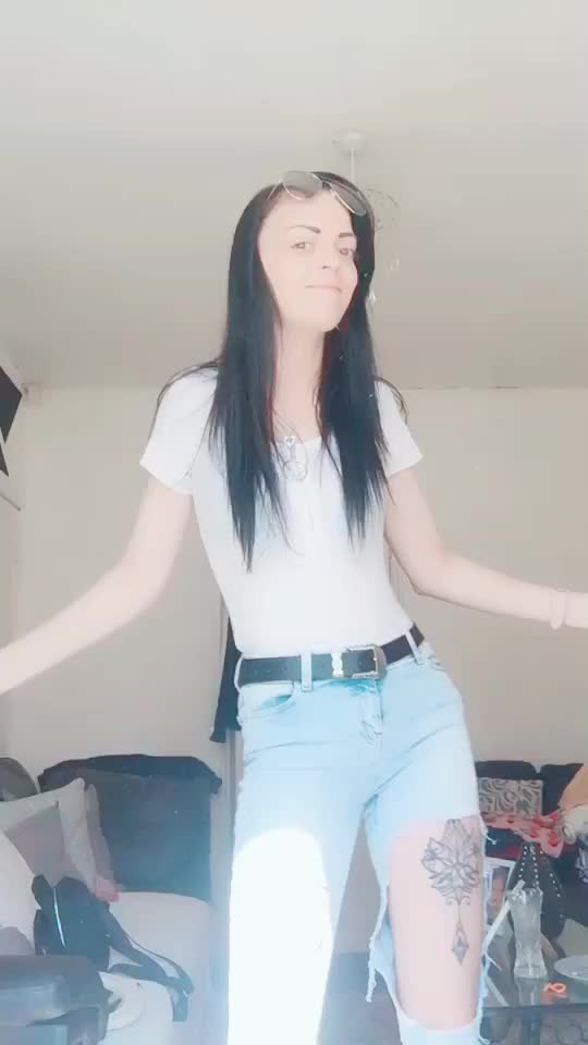 @🦄Emzy Lou🦋