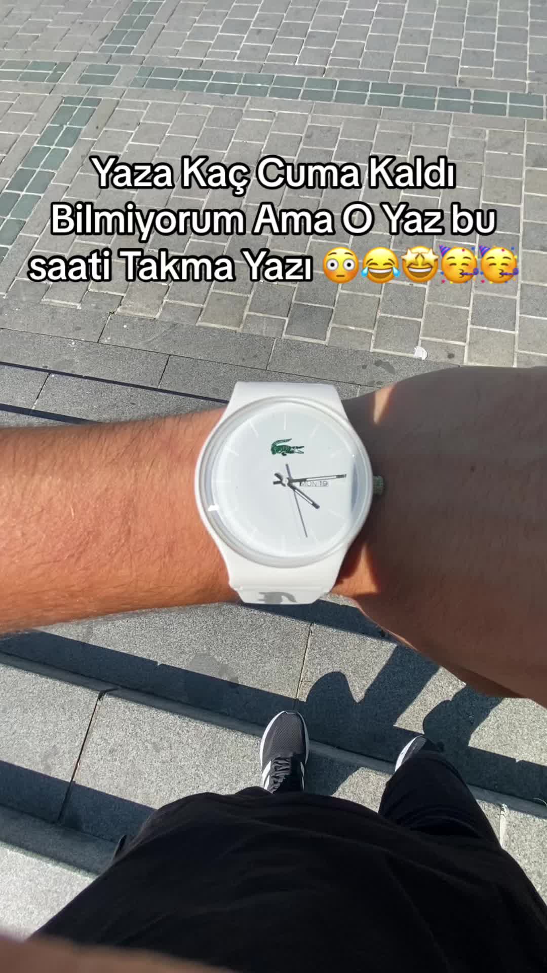 @uczsaat.com