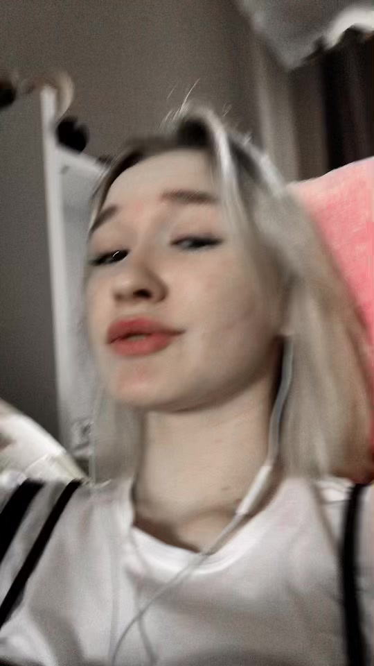 @akv9rr