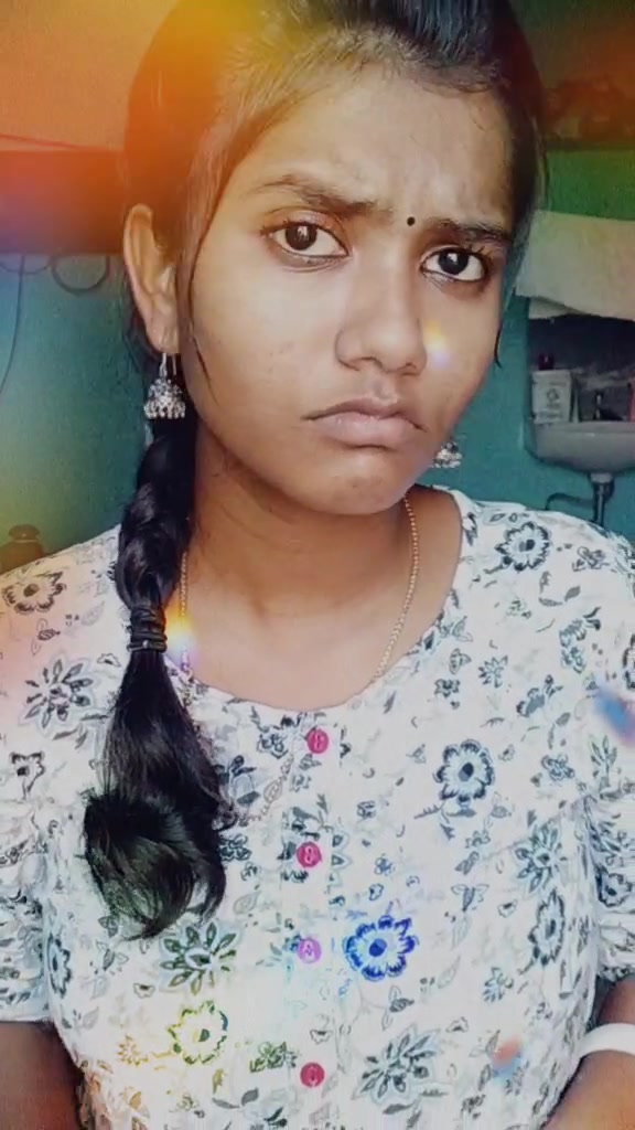 @👑 Keerthana&hearts;️💫