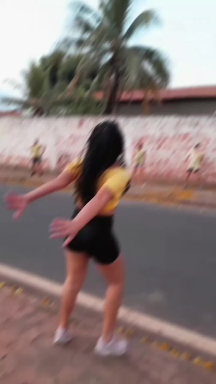 @pompom