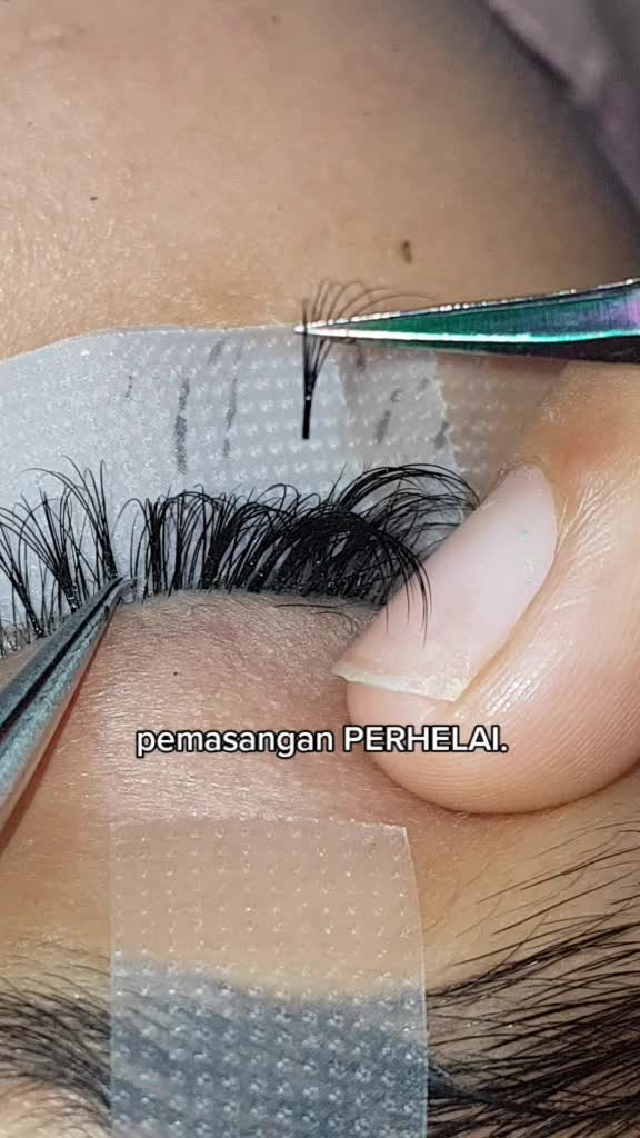 @zara eyelash