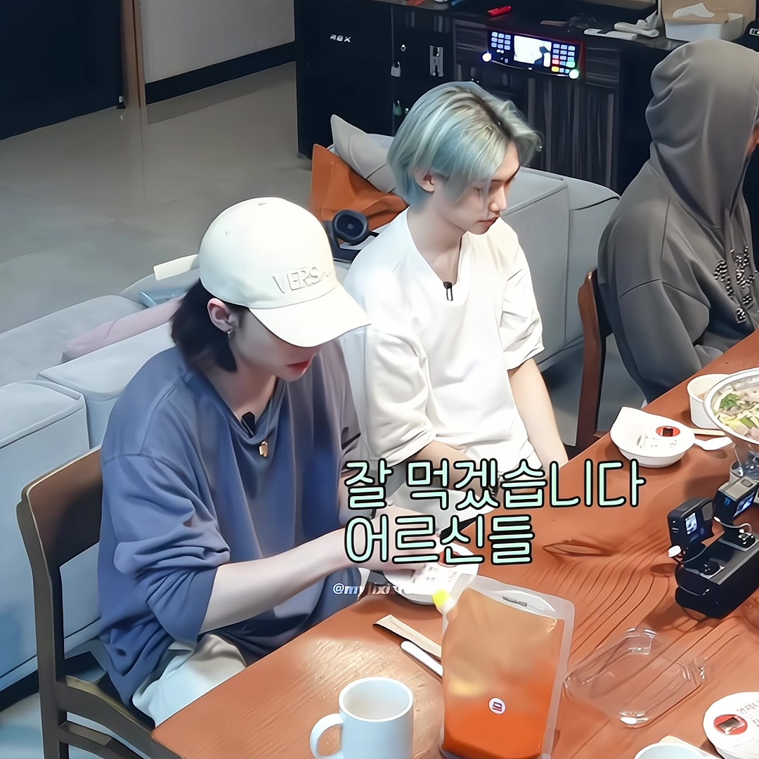 @𝐦 𝐲 𝐥 𝐢 𝐱 ✰