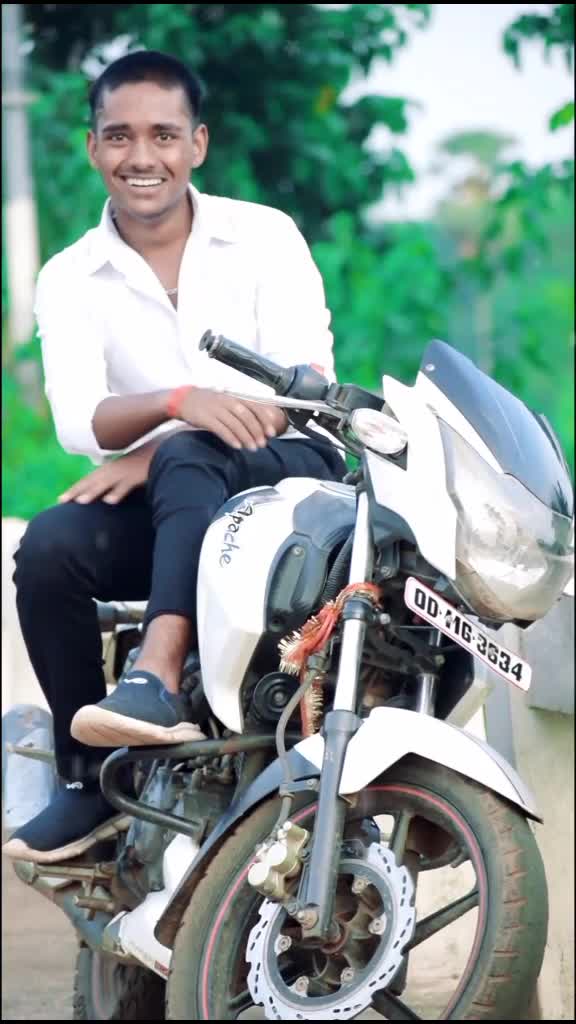 @smiling sanju😘😘