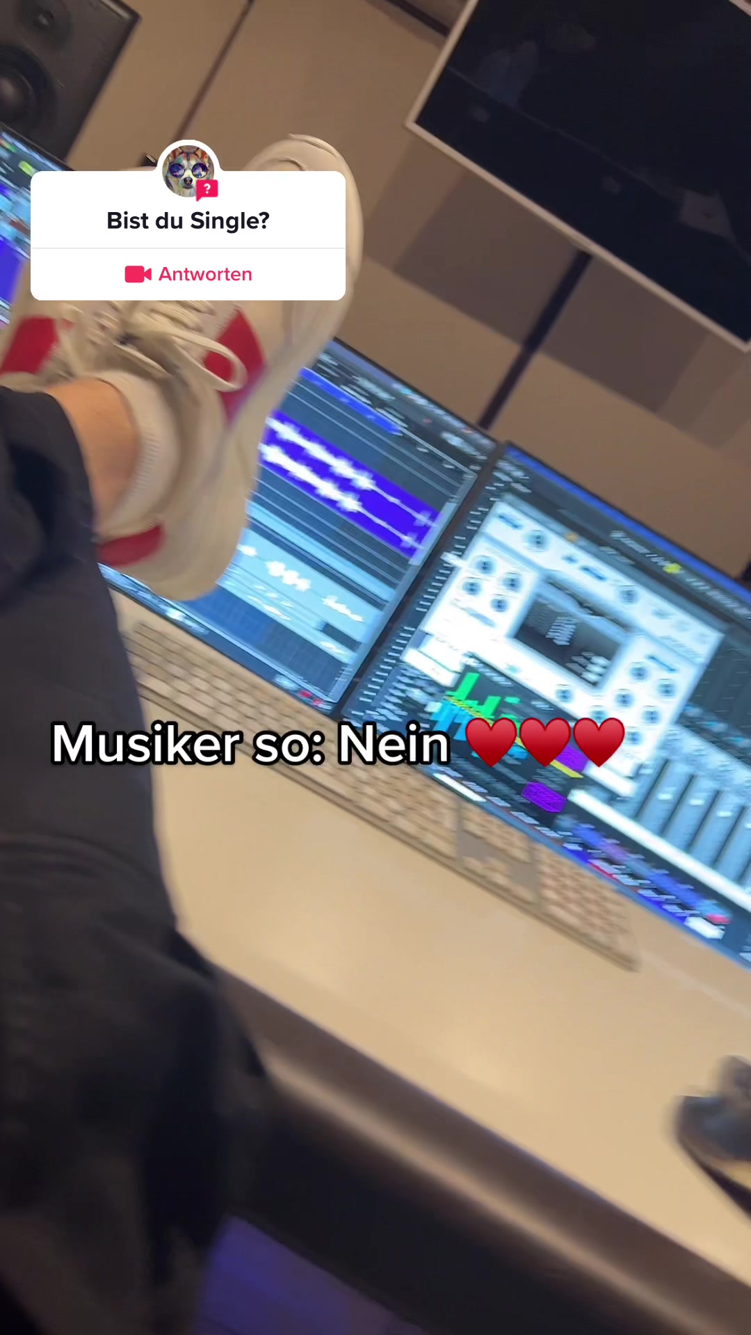 @madebydimv