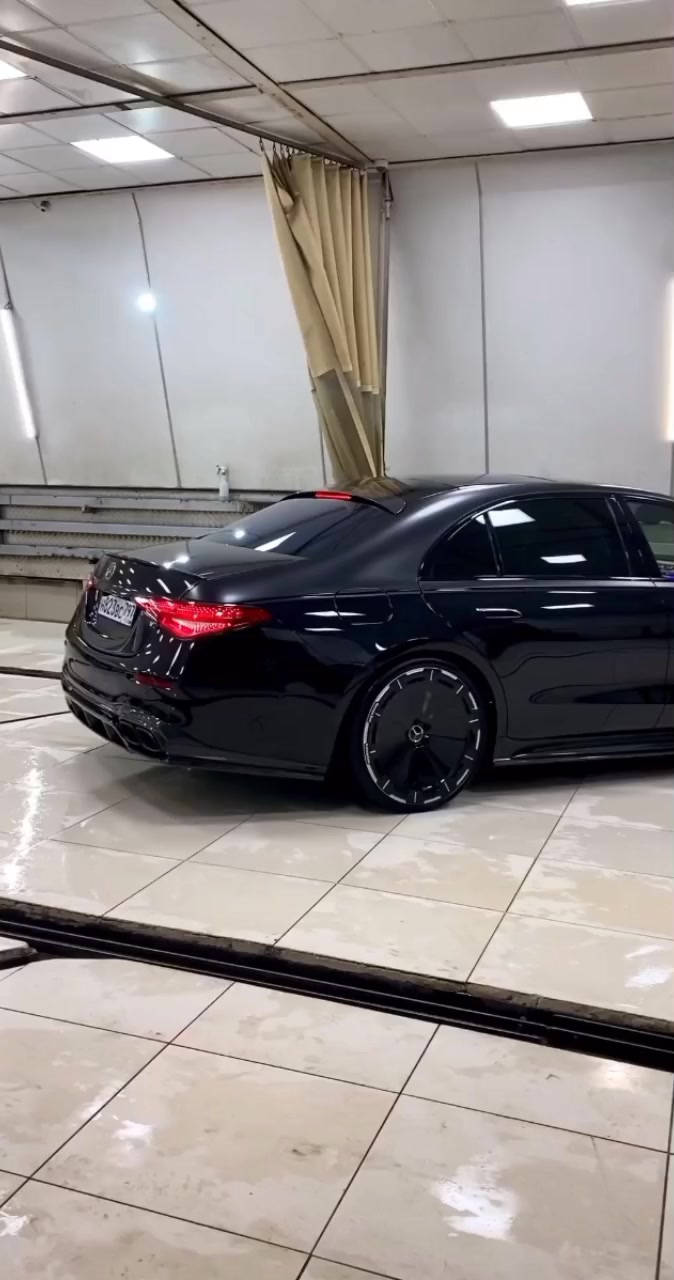 @الاقدام البيضاء 🎻🎻