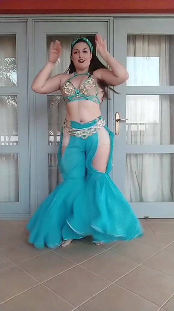 @Oriental dancer