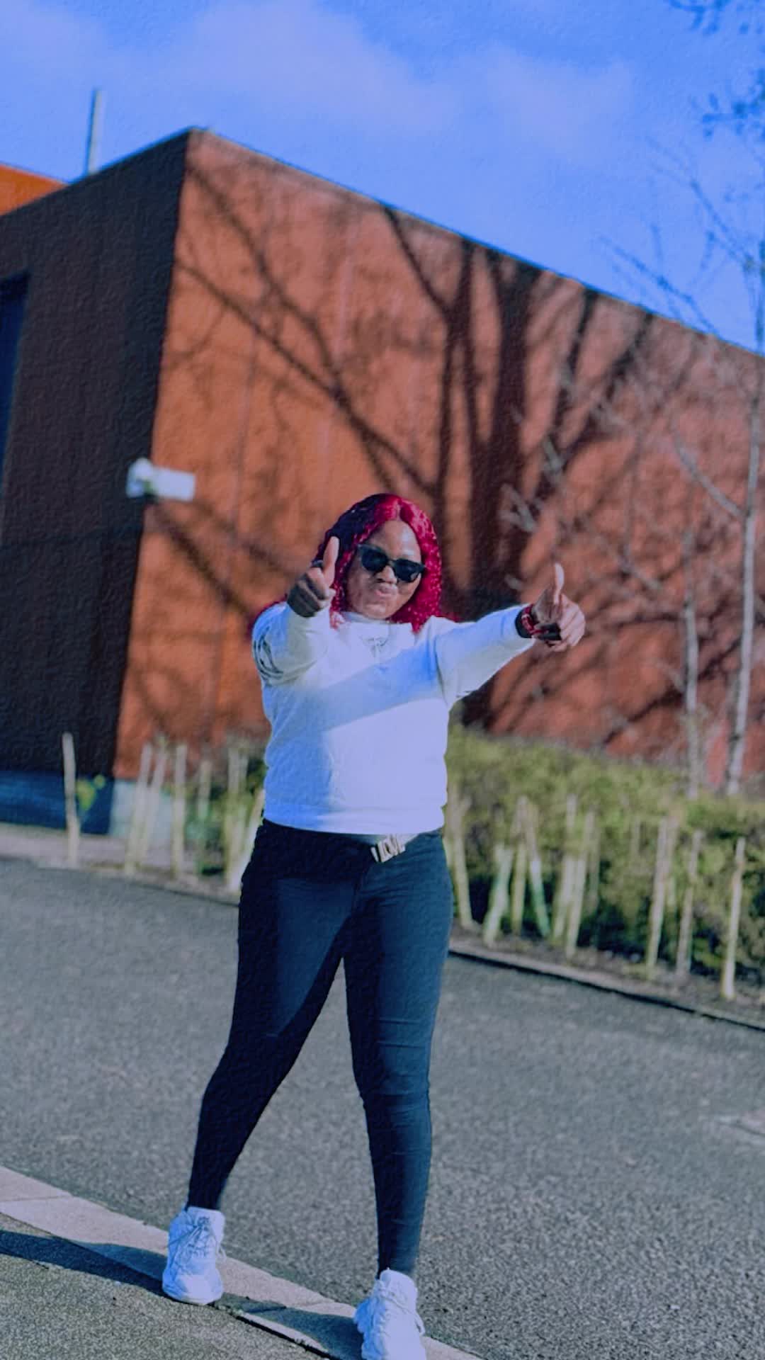 @Cakesbyberry