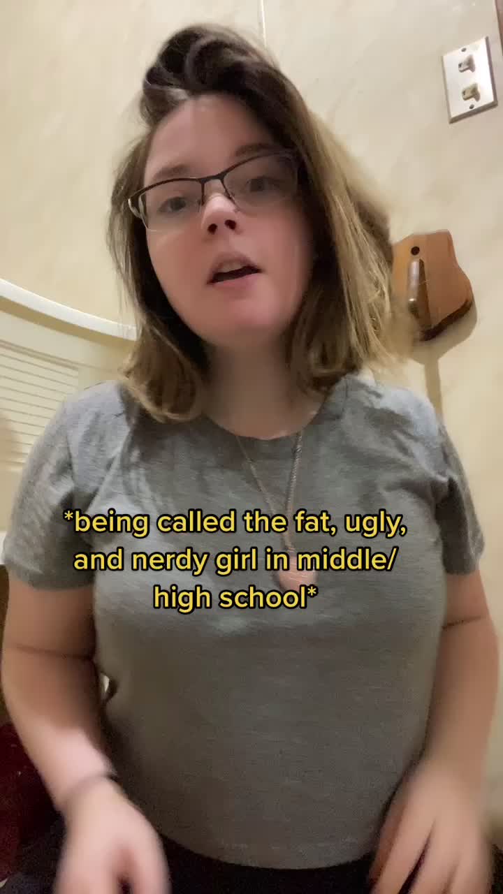 @curvygirlcommunity