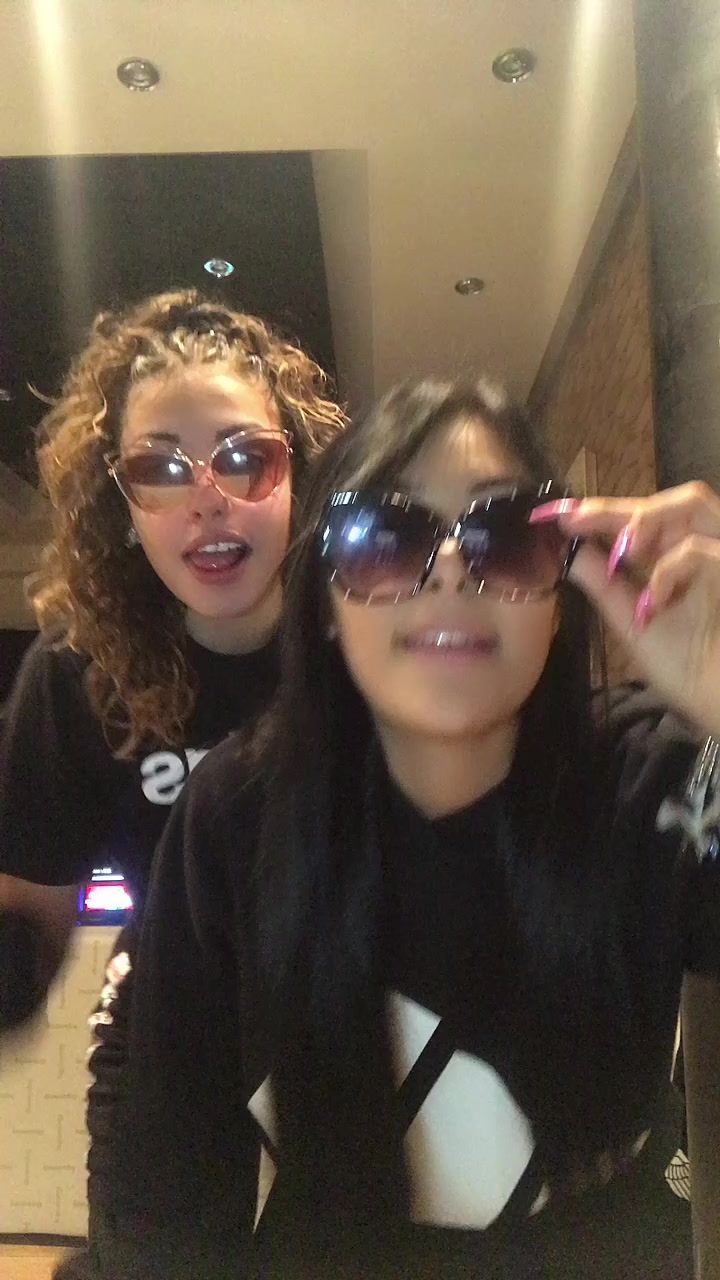 @Alessandra e kauane