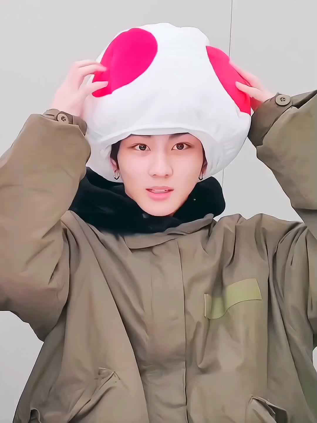 @Mile ᥫ᭡