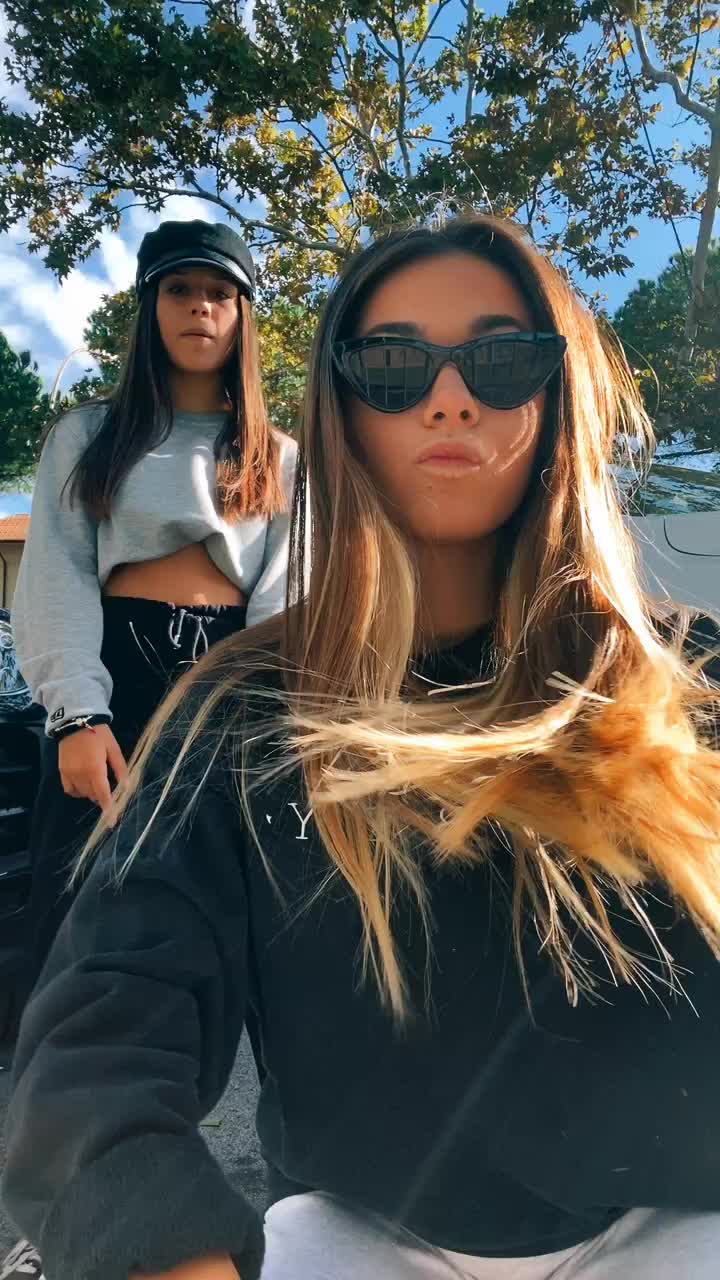 @Sofia🦑