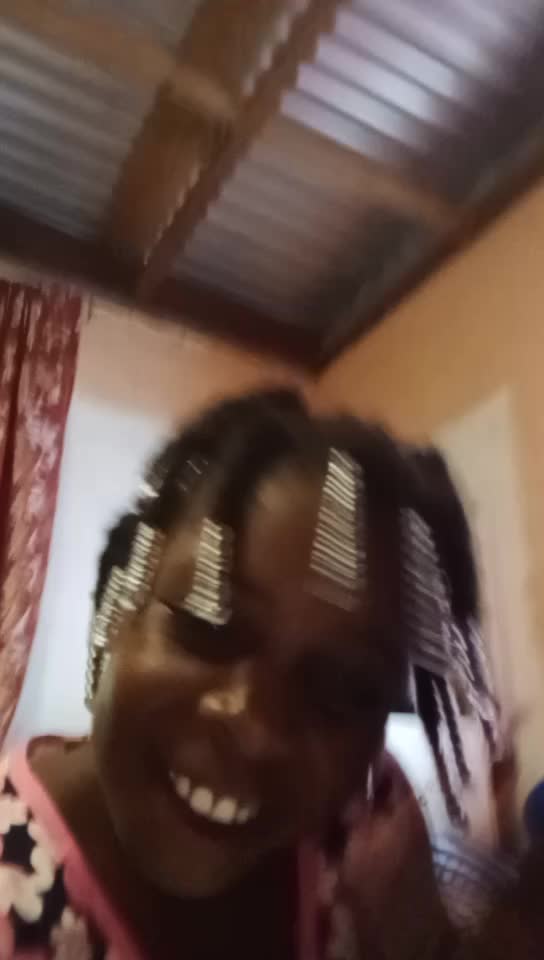 @danieshya