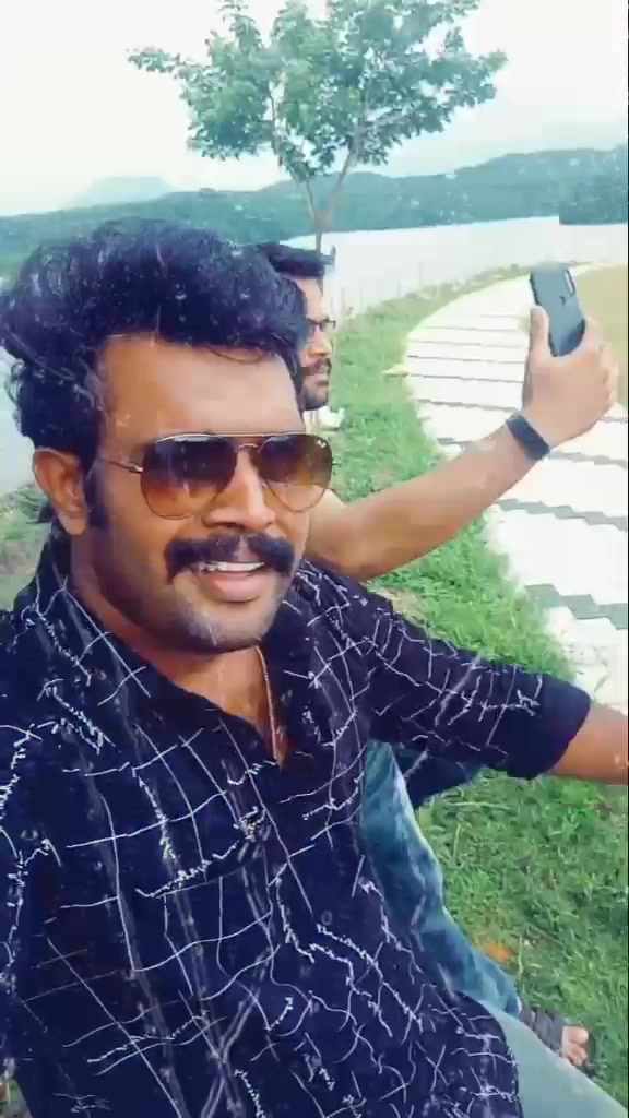 @@രജനീഷ് 👁