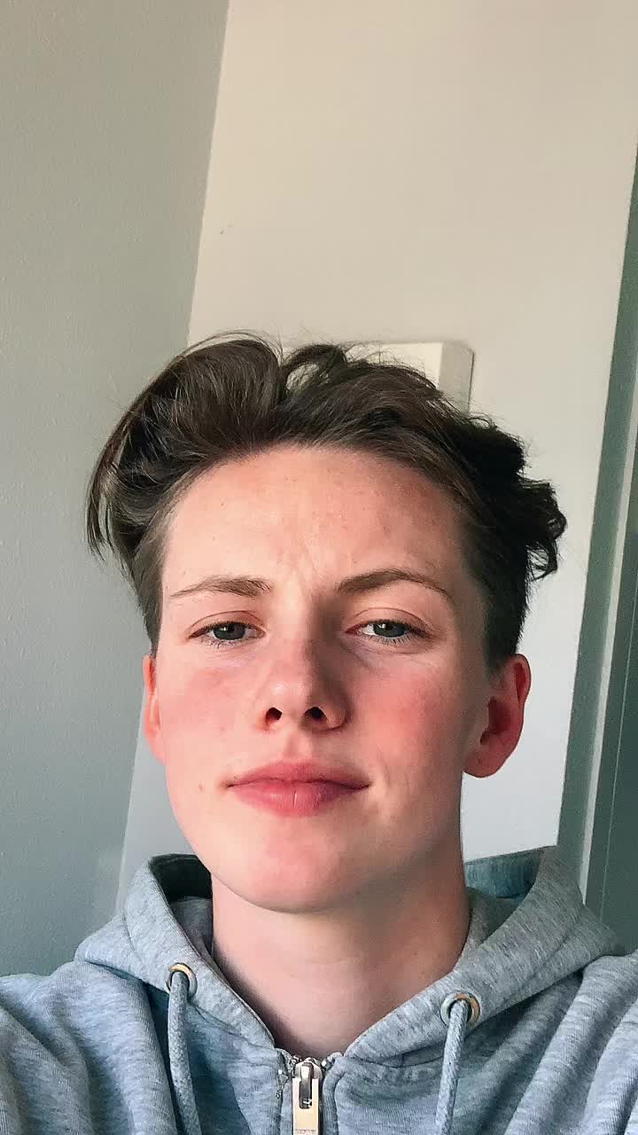 @Léane ⚡️
