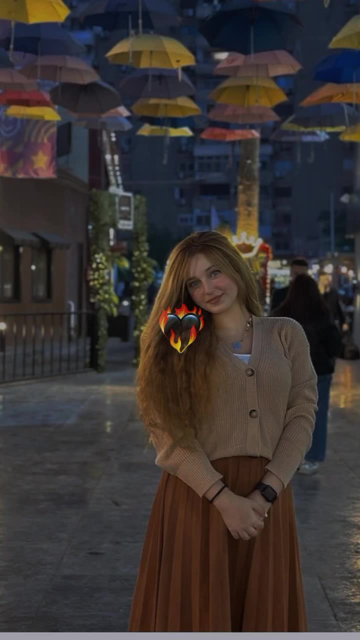 @bėāūţy_ ğ&igrave;řĺ 12