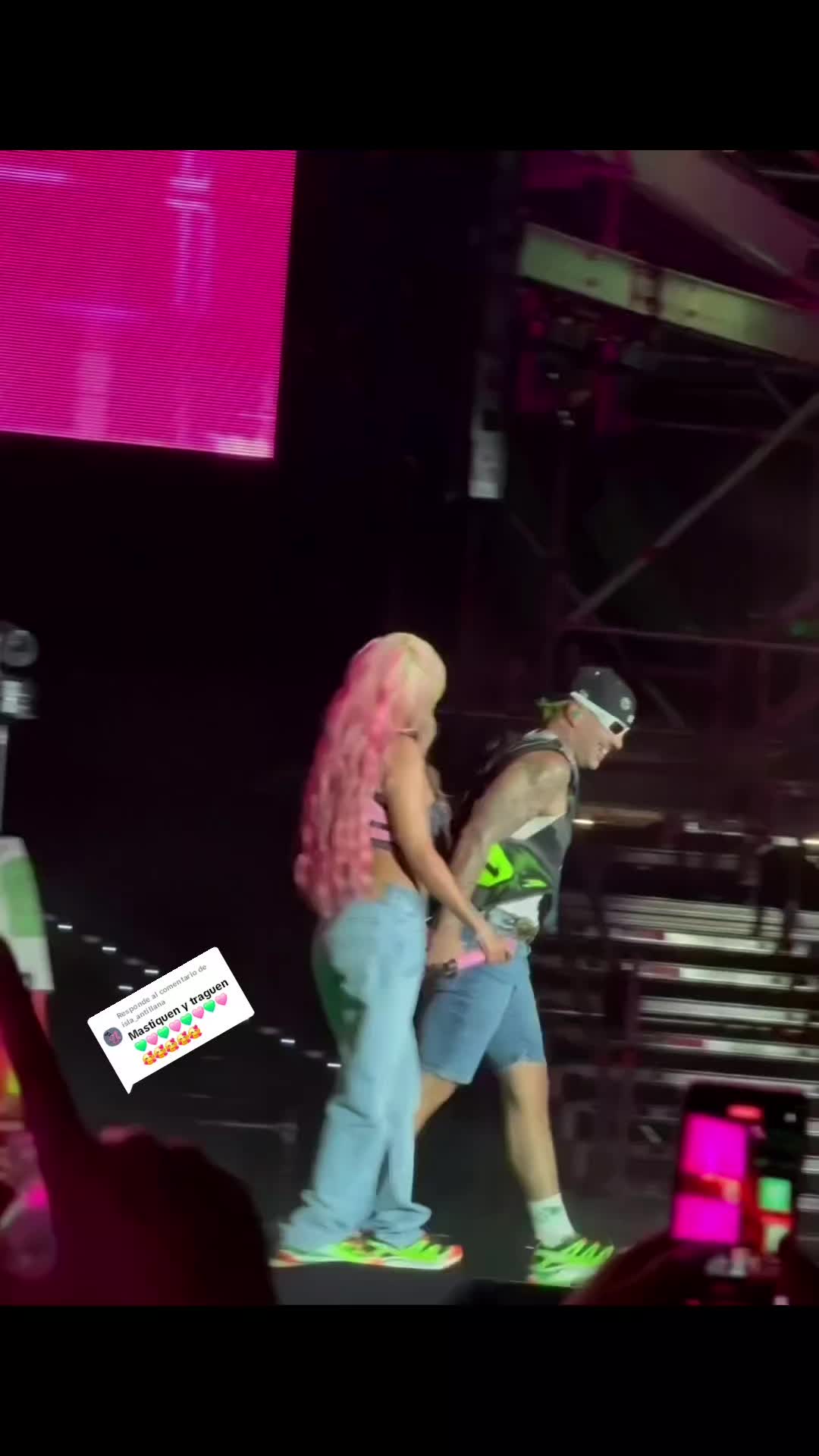 @karolyFeid 💚💖