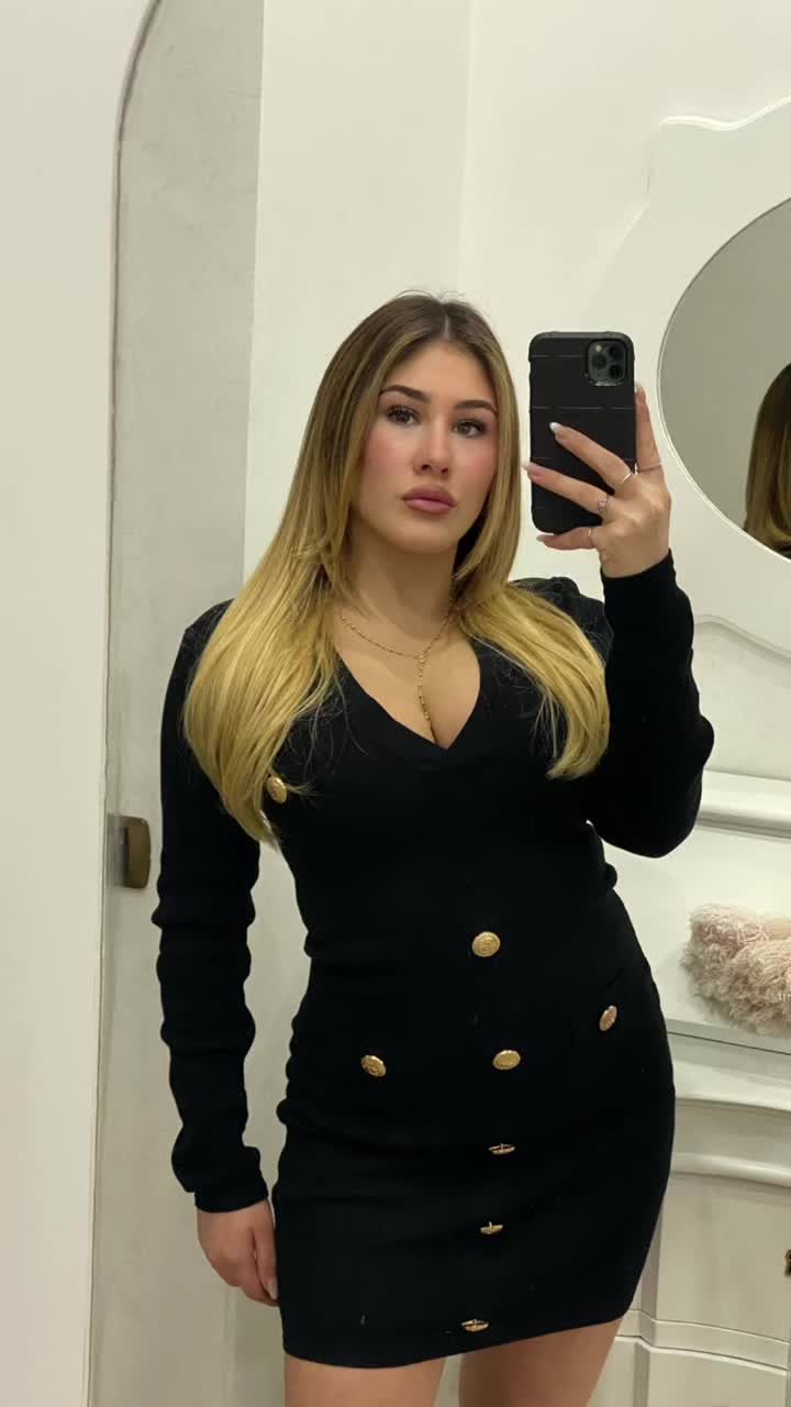 @connyscarallo_