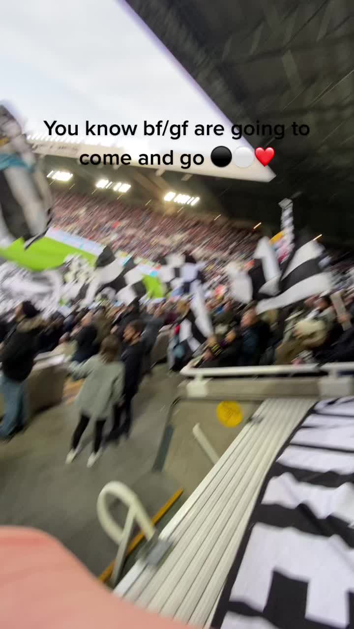@TOON ARMY⚫️⚪️