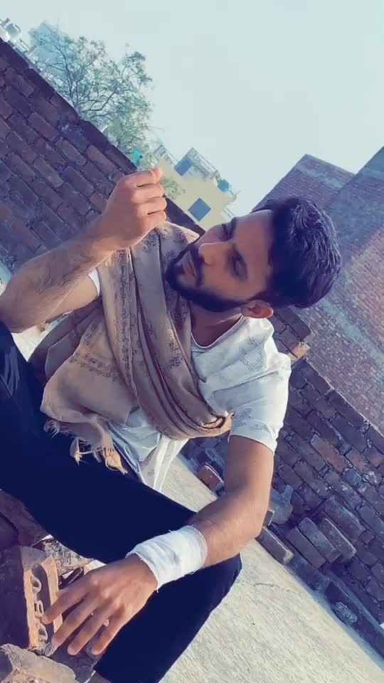 @hUsAiN gOuRi👑