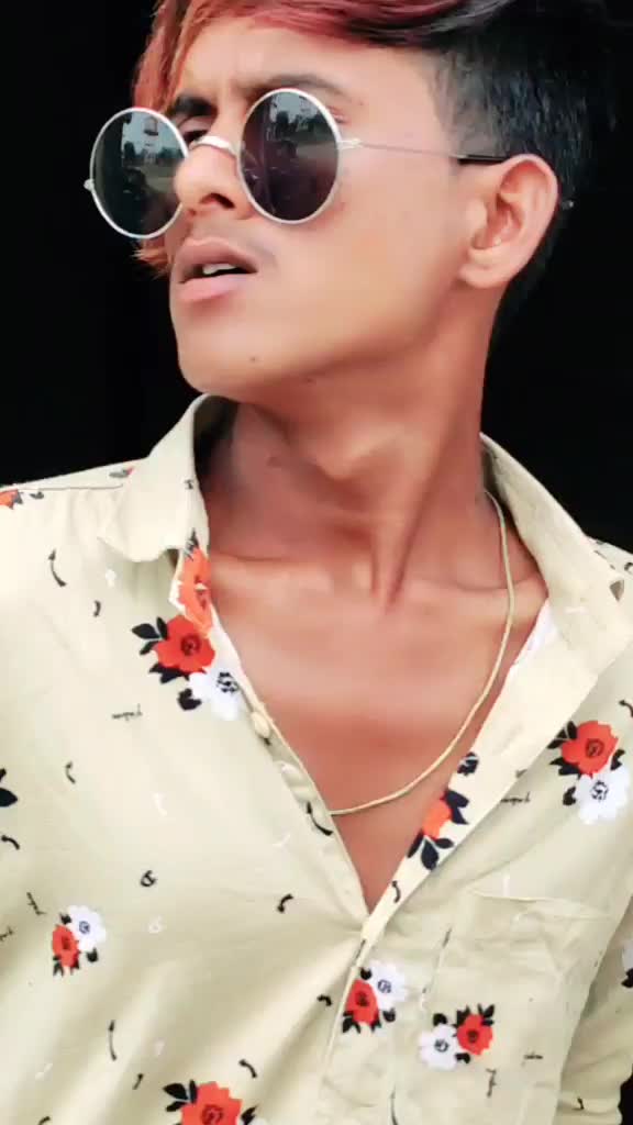 @👅_vaibhav___
